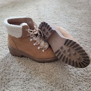 Fashion shoes